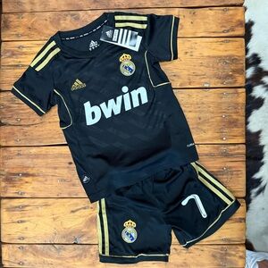 Adidas Kids Ronaldo 2012 Real Madrid black & gold soccer jersey/shorts kit. BNWT